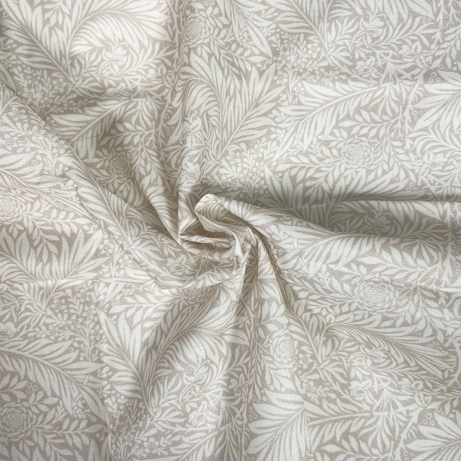 William Morris Quilt Backing Larkspur Natural | Sunnyside Fabrics UK ...