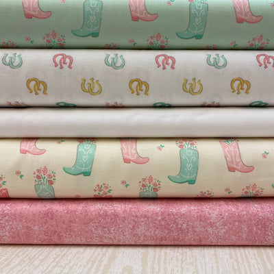 Camelot Fabrics, Rodeo Rose Horse Shoes Mint, Cotton Fabric Bundle
