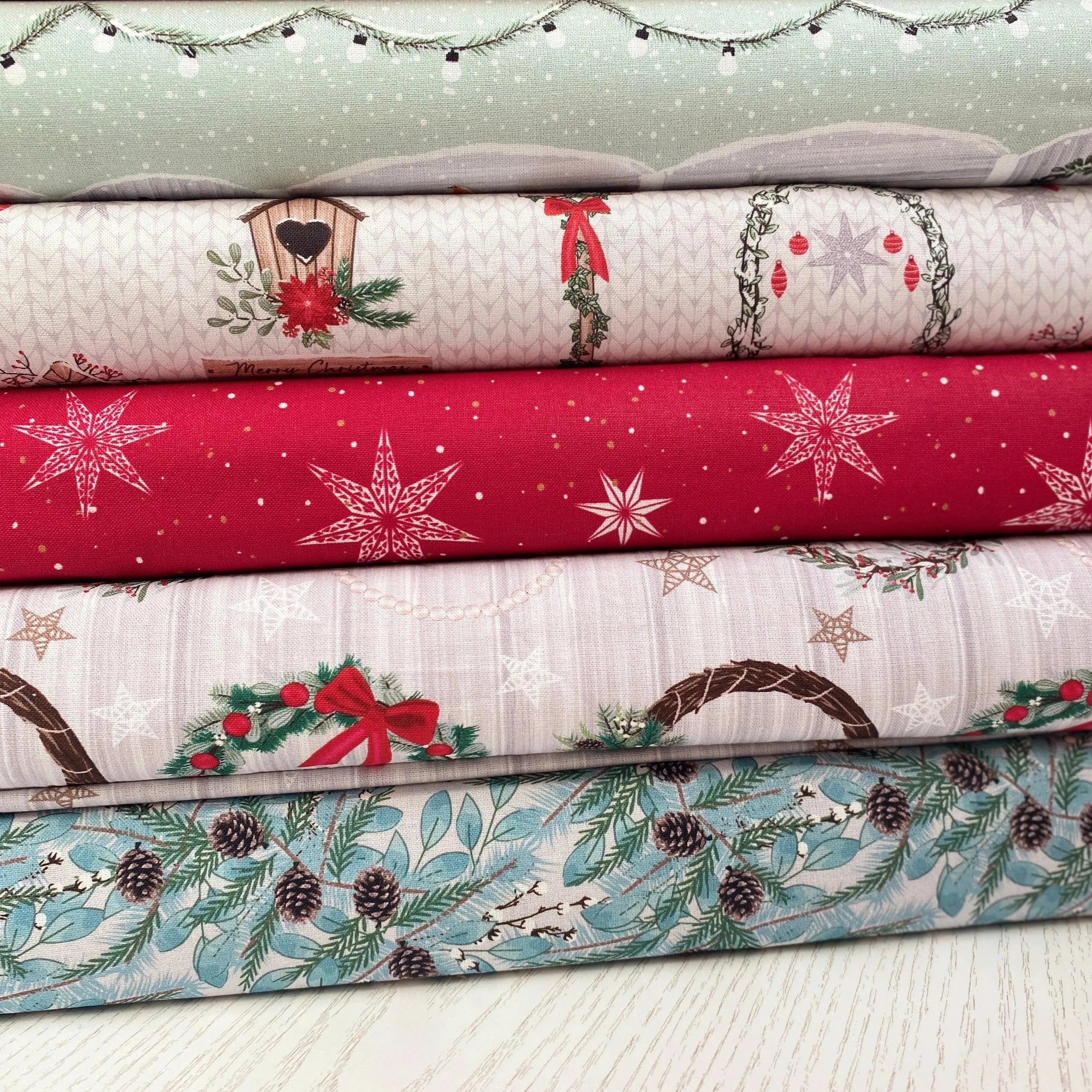 Welcome Home, Christmas Fat Quarter Bundle | Sunnyside Fabrics UK ...