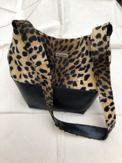 Black Faux Leather - Sunnyside Fabrics UK - faux leather, polyester - {{product.type}} - sunnysidefabricsuk.com